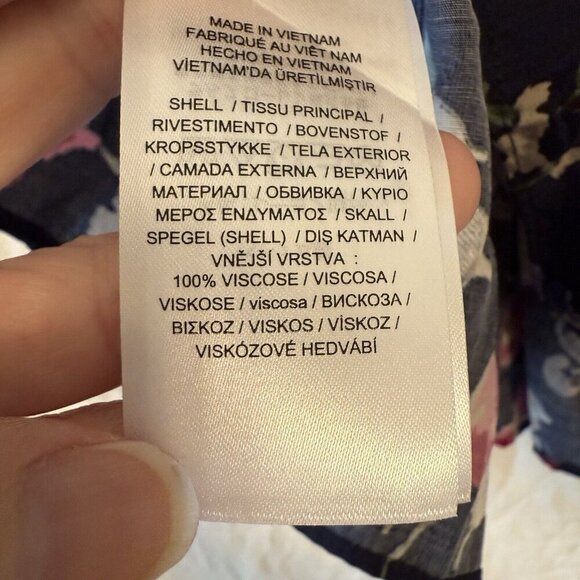 LAUREN Ralph Lauren Black Label Ruffle Trim Black Floral Top Size M - Picture 8 of 12